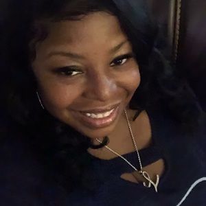 Meet your Posher, Latoya